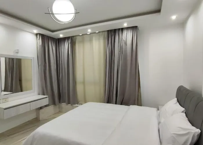 Stylish Sunny 1br * Хургада